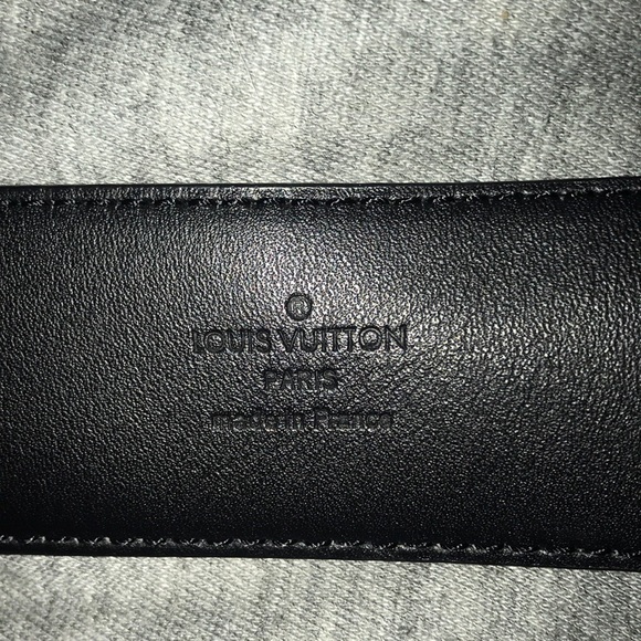 Louis Vuitton LV Logo Belt Authentic - Picture 5 of 5